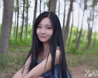 УΨ