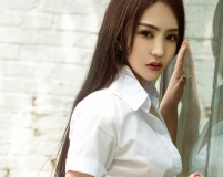 性感美女大安妮短裙