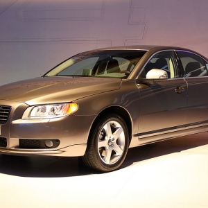 2011款沃爾沃S80LT4 2.0智尚版上市 售36.8萬