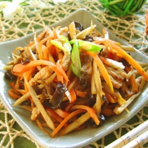 牛蒡蘿卜木耳絲炒肉