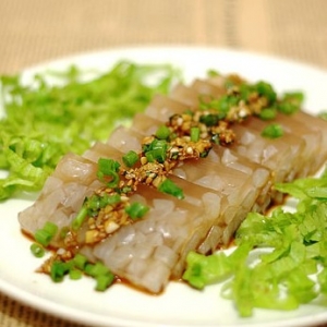 肉皮凍—用肉皮做道美膚菜