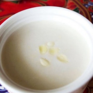美白嫩膚杏仁茶—紅樓中流傳的經(jīng)典養(yǎng)顏方