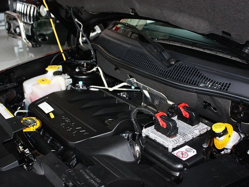 JEEP-ָ-2.4A2011