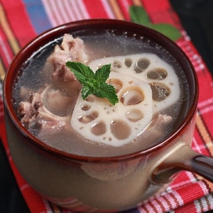 筒骨蓮藕湯—來自湖底的養(yǎng)生湯