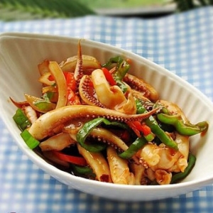 老干媽炒魷魚—美味家常菜