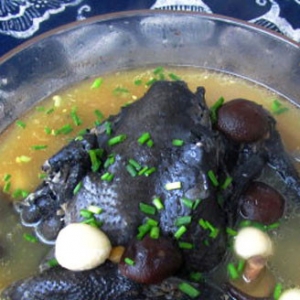 烏雞鵪鶉蛋湯—經(jīng)期女性的補(bǔ)養(yǎng)佳品