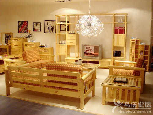 實(shí)木家具需要細(xì)心呵護(hù)