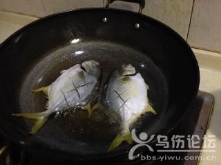 孜然煎金昌魚的做法第3步