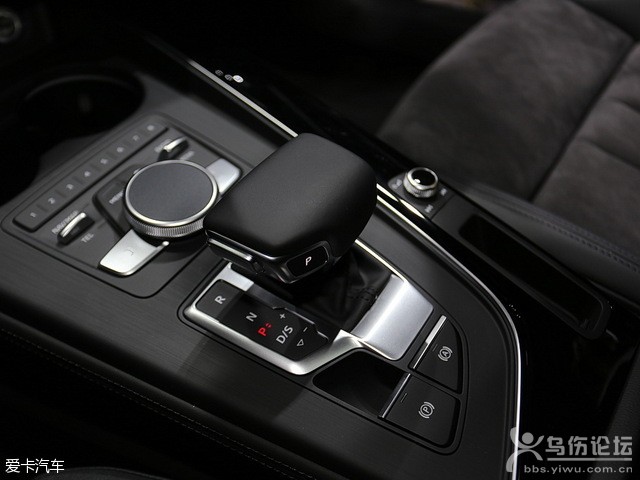 奧迪(進(jìn)口)2017款?yuàn)W迪A4 allroad