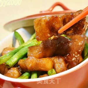 五花肉燜豇豆的做法