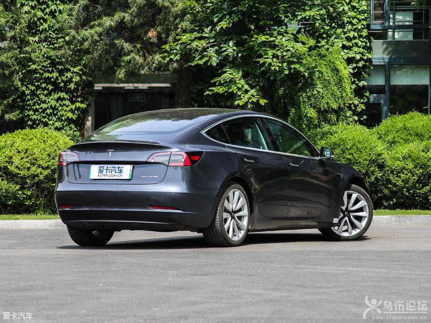 TESLA2019款MODEL 3