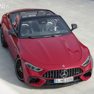 4座敞篷車全新梅賽德斯-AMG SL首發(fā)